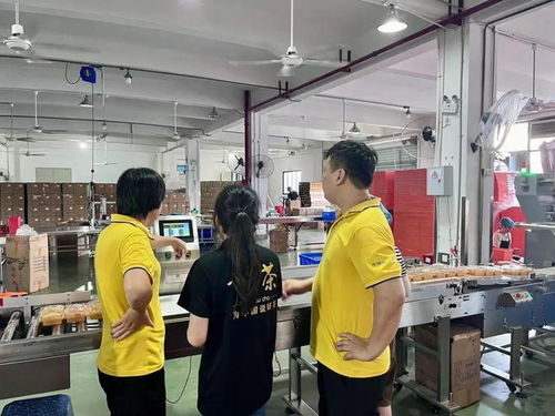 創新口味,嚴控包裝 一線探訪,茶月餅工廠的 商業機密